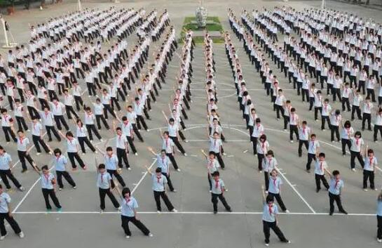以下哪一套广播体操,曾经是中学生的课间体育活动